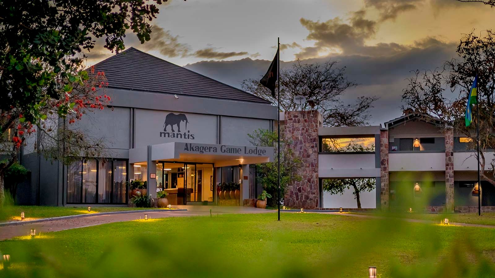 Mantis lodge entrance