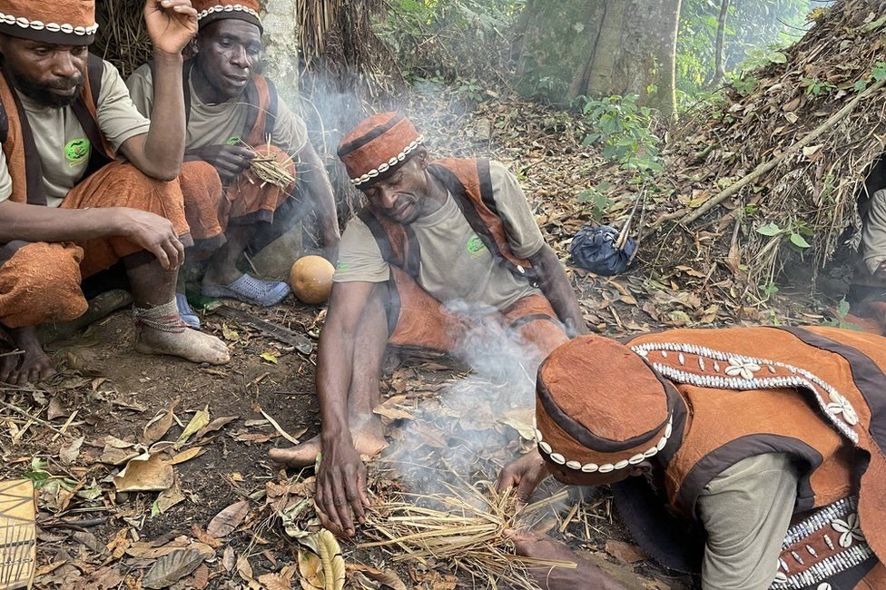 7 Day Uganda Gorilla and Wildlife Safari Batwa experience